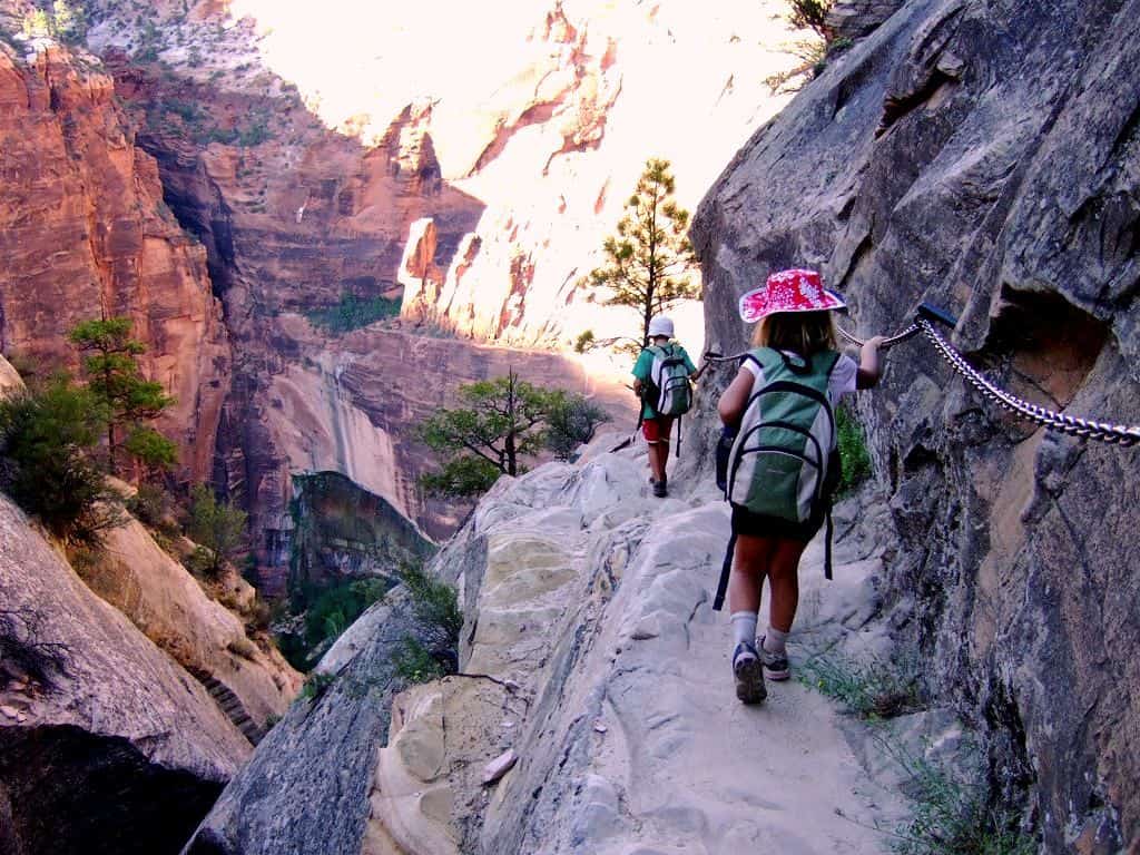 Hidden_Canyon_trail_zion_national_park