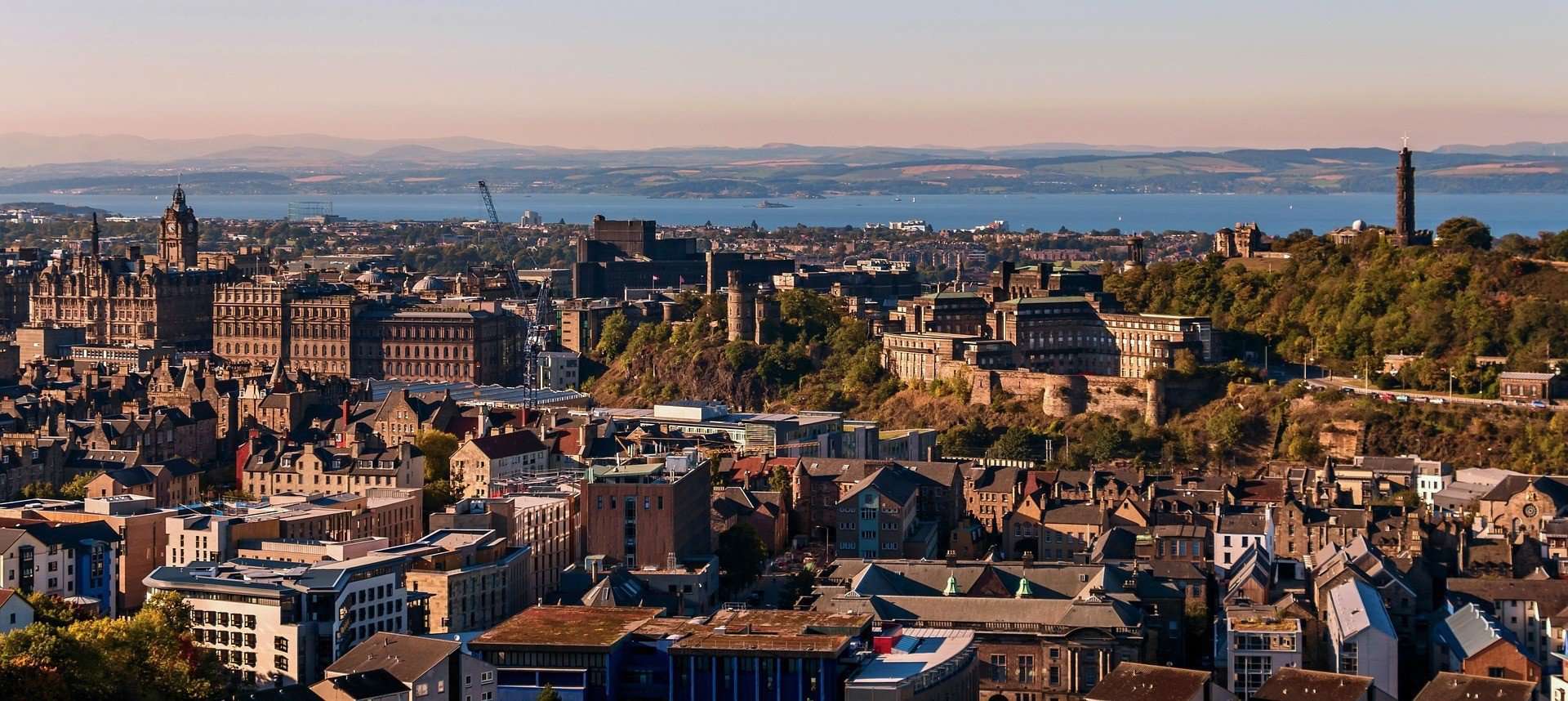 edinburgh-1131816_1920