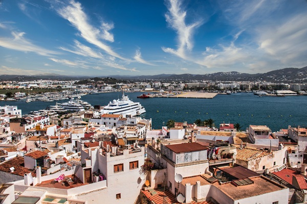 ibiza gruppenflüge