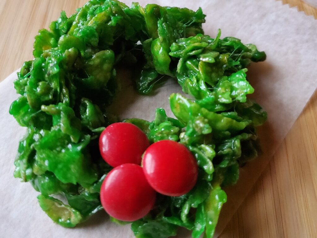 Holly wreath cookie with m and ms.
