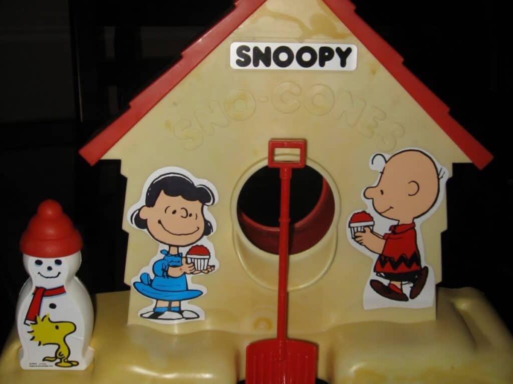 Image shows snoopy snow cone machine.