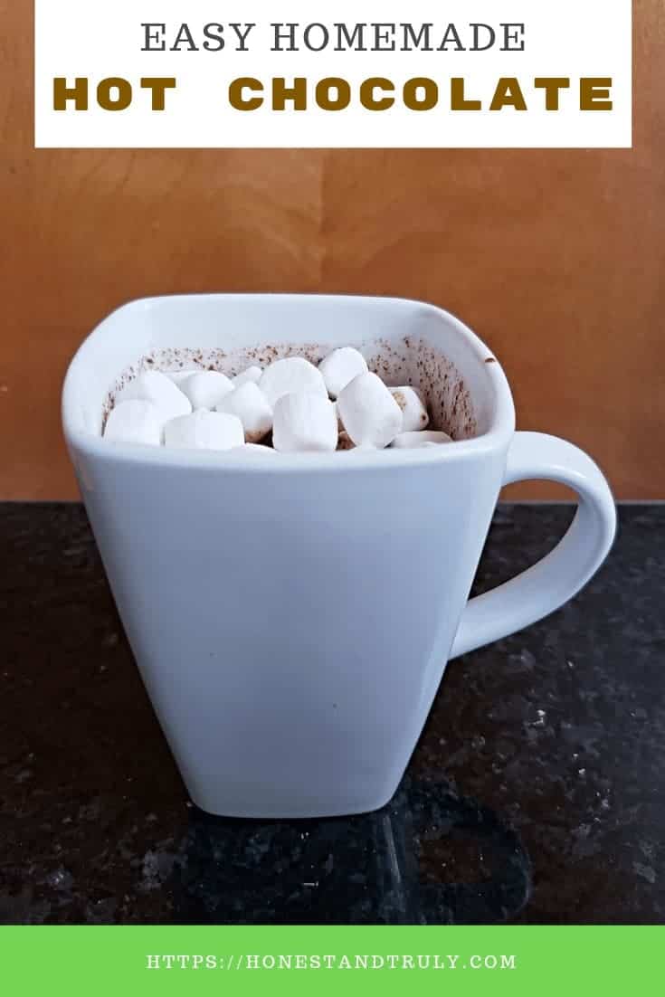 Homemade hot chocolate recipe: The easiest recipe to make your own hot chocolate. Forget the cocoa packets and make this rich and smooth chocolat chaud instead. #chocolate #hotchocolate #easyrecipes #hotcocoa