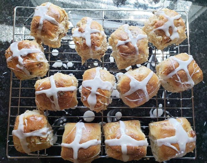 Frosted hot cross buns