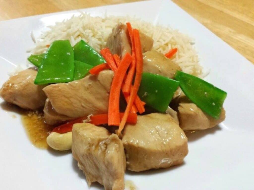 Image shows delicious and homemade cashew chicken.