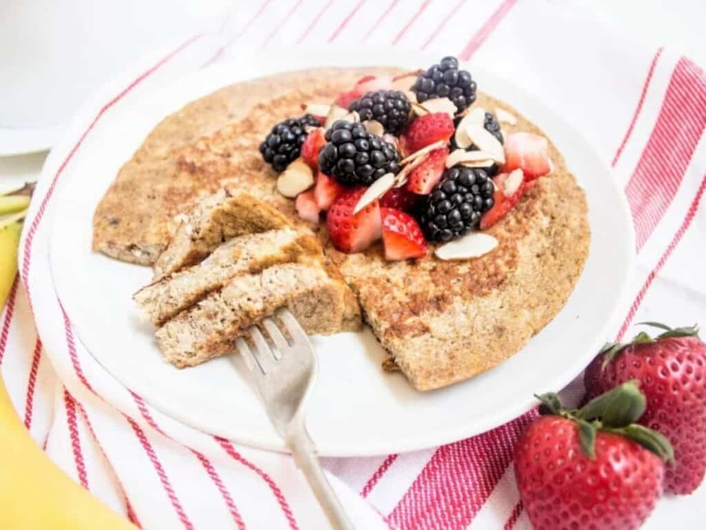 Image shows easy to make flour-free banana protein pancakes.