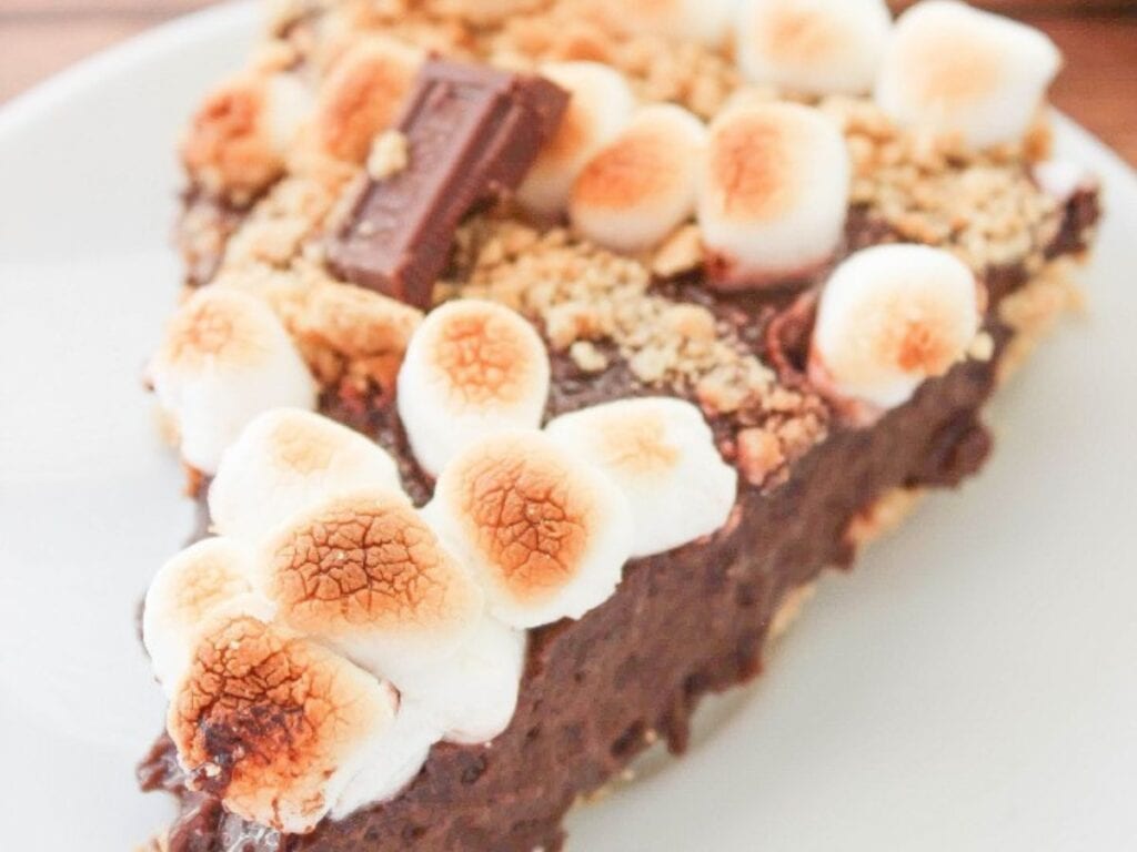 Image shows tasty no bake s'mores pie.