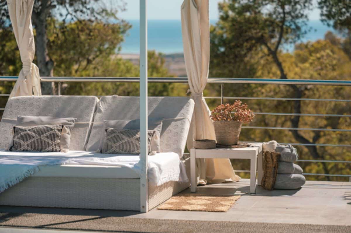 Sant Jordi Hilltop Villa