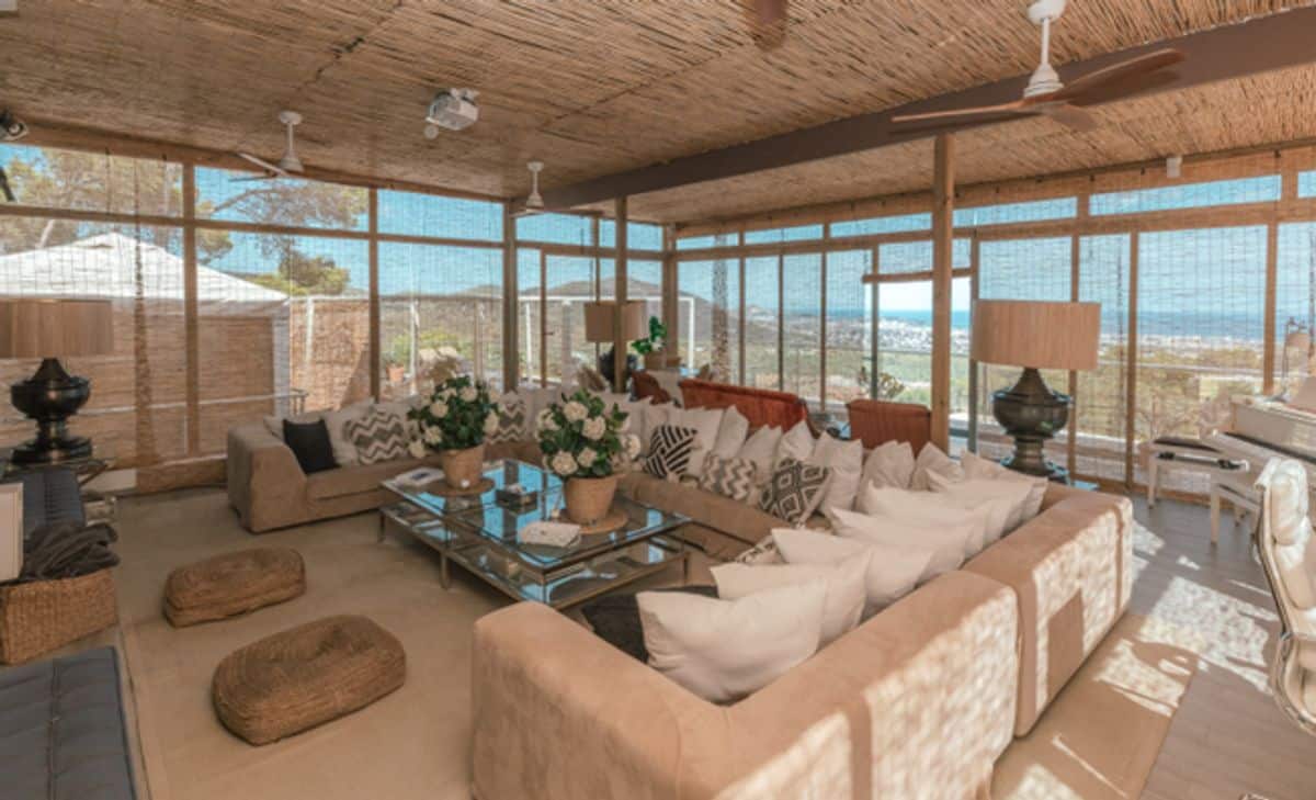Sant Jordi Hilltop Villa