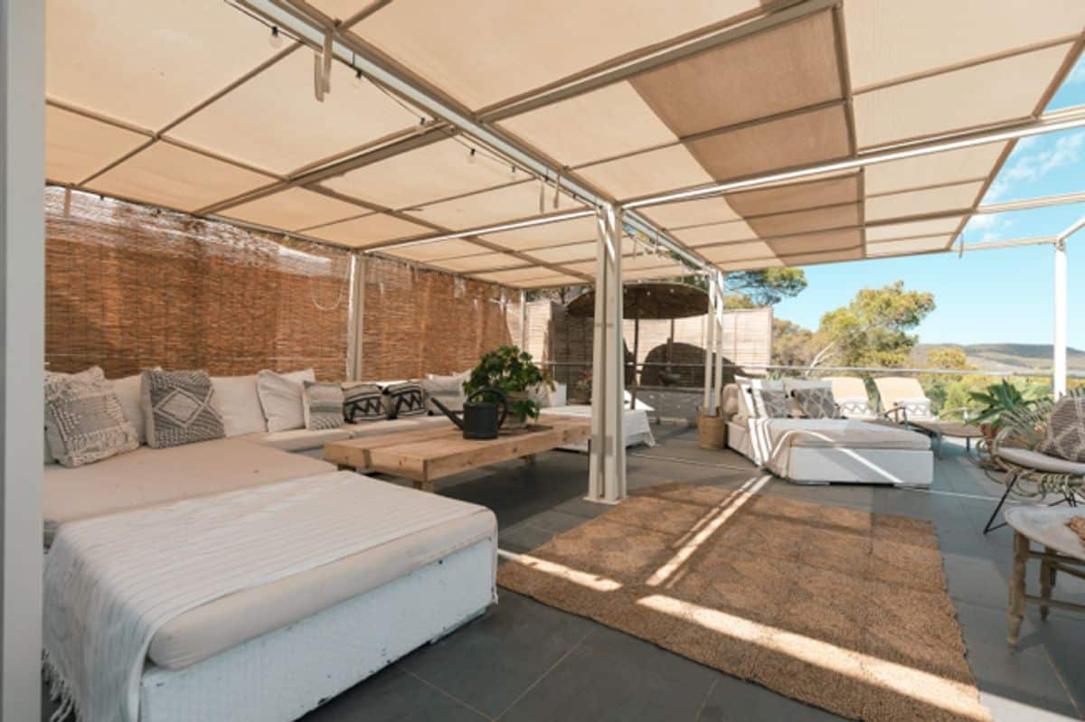 Sant Jordi Hilltop Villa