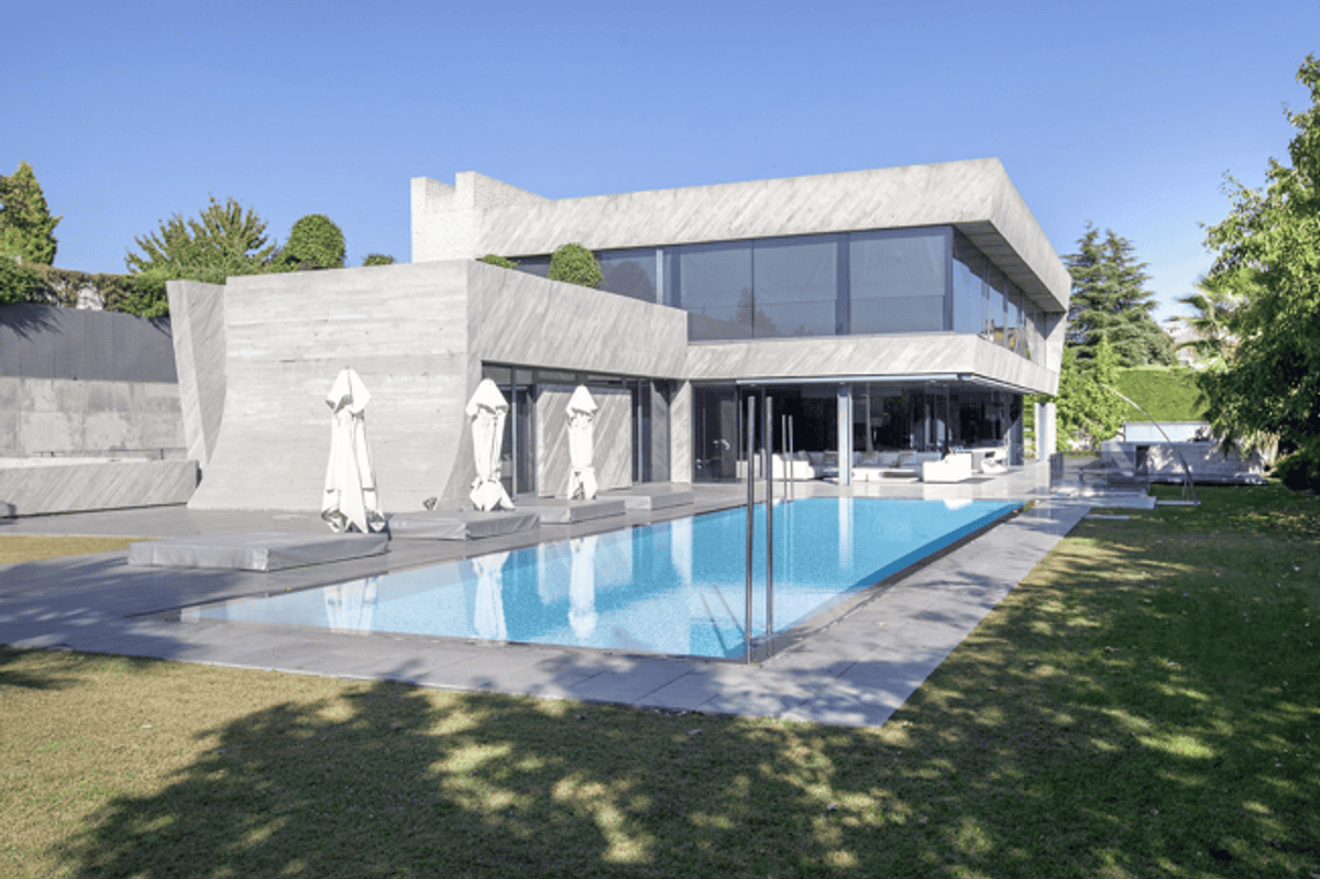 Altair Castle Chalet