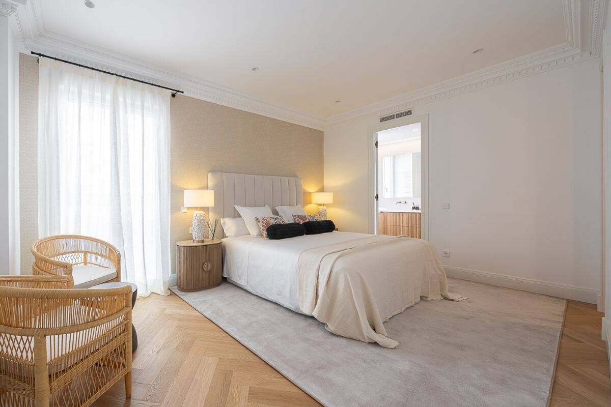 López de Hoyos Apartment