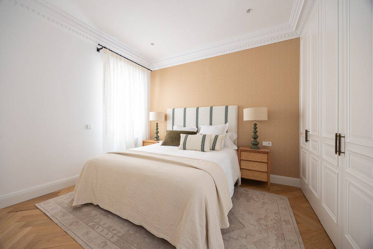López de Hoyos Apartment