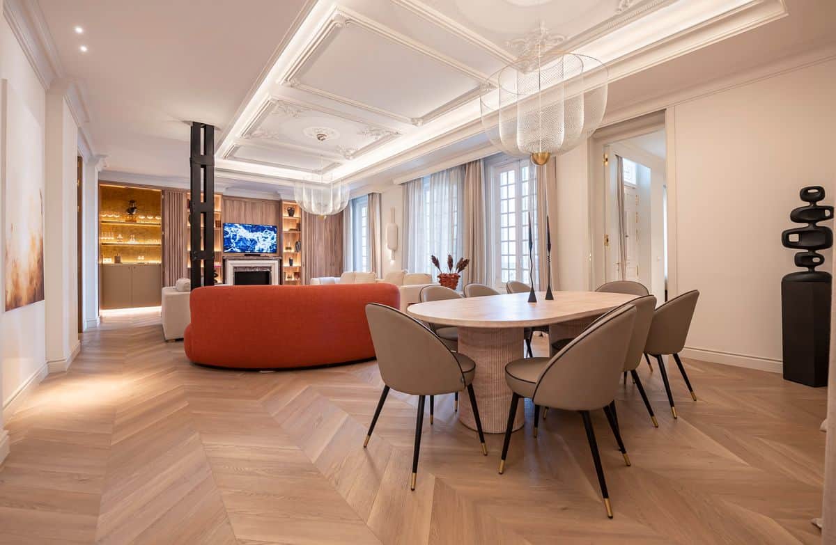Dual-Living Apartment in Recoletos