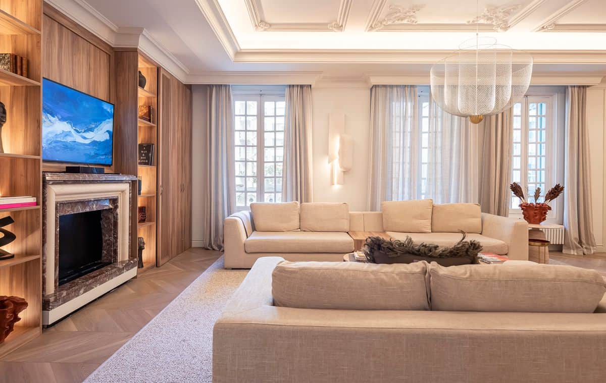Dual-Living Apartment in Recoletos