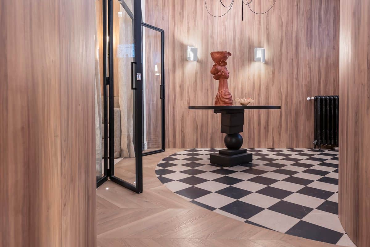 Dual-Living Apartment in Recoletos