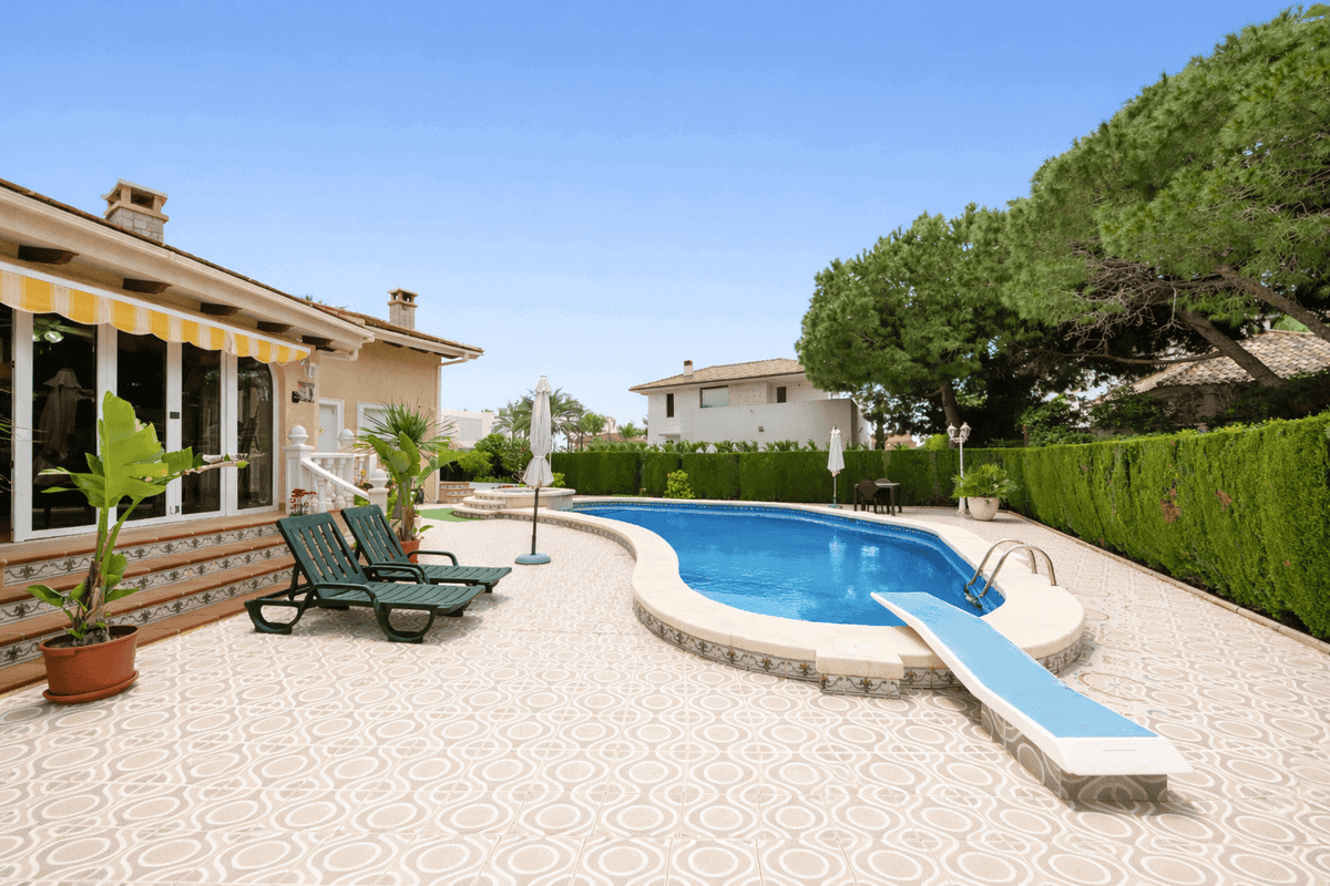 Cabo Roig Villa