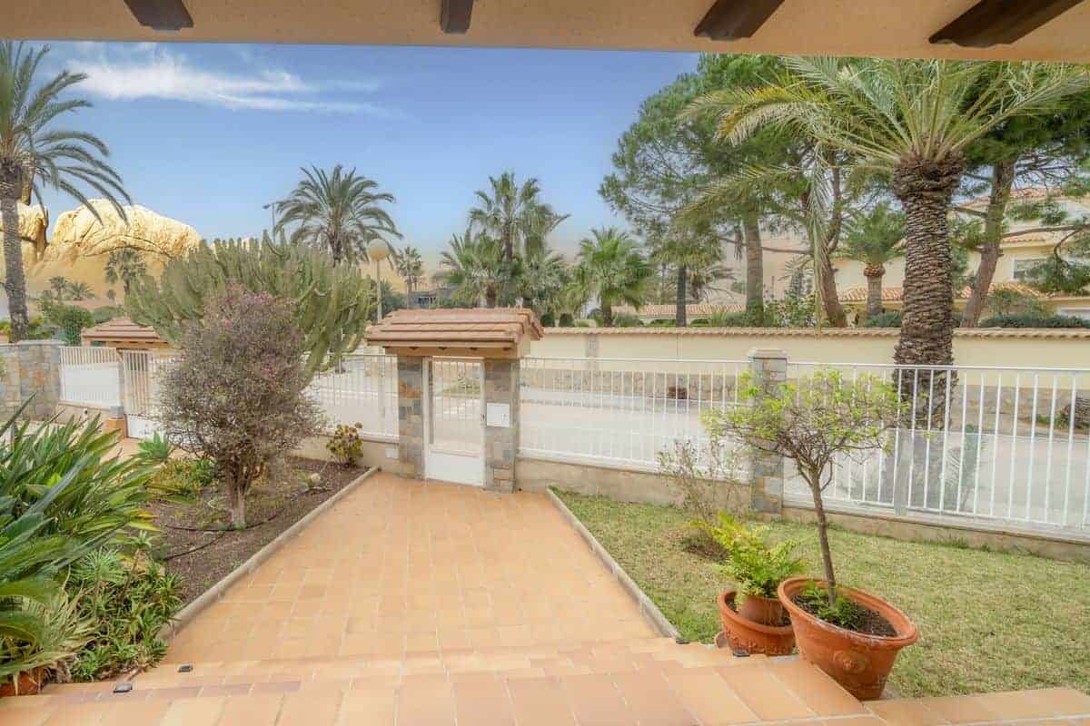 Cabo Roig Villa