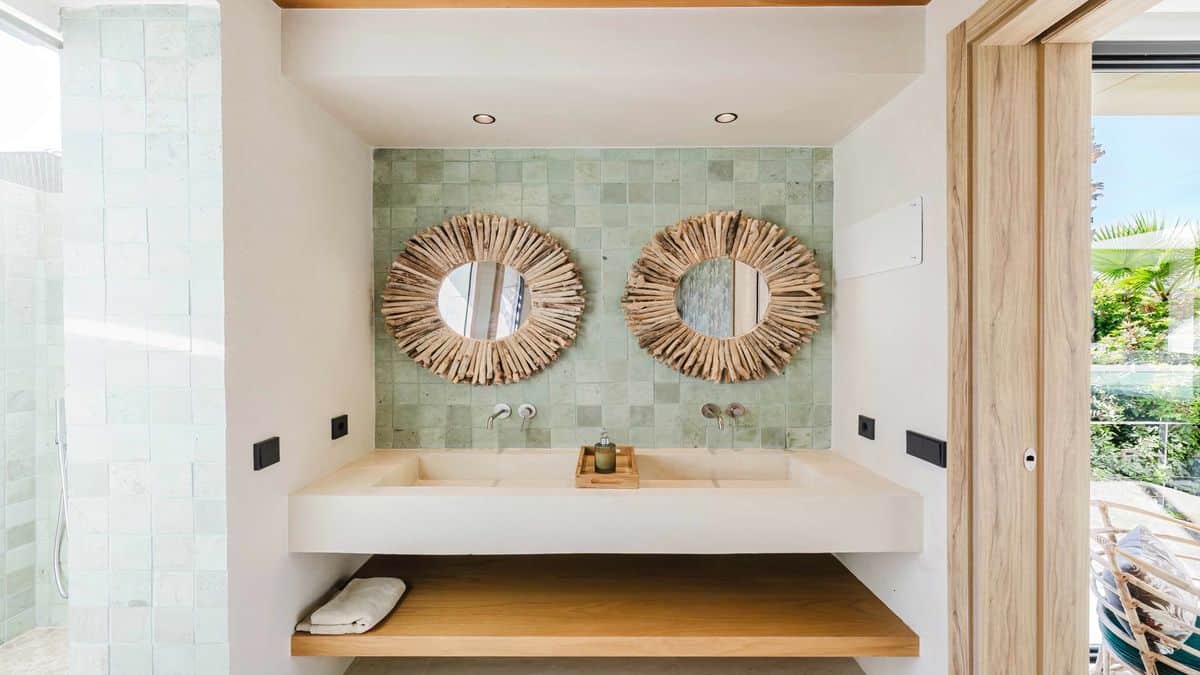 Cala Tarida Contemporary Villa