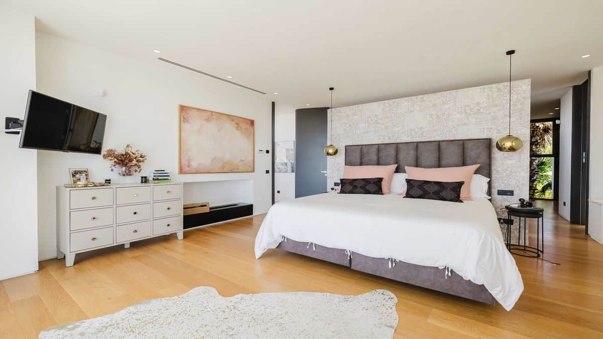 Cala Tarida Contemporary Villa