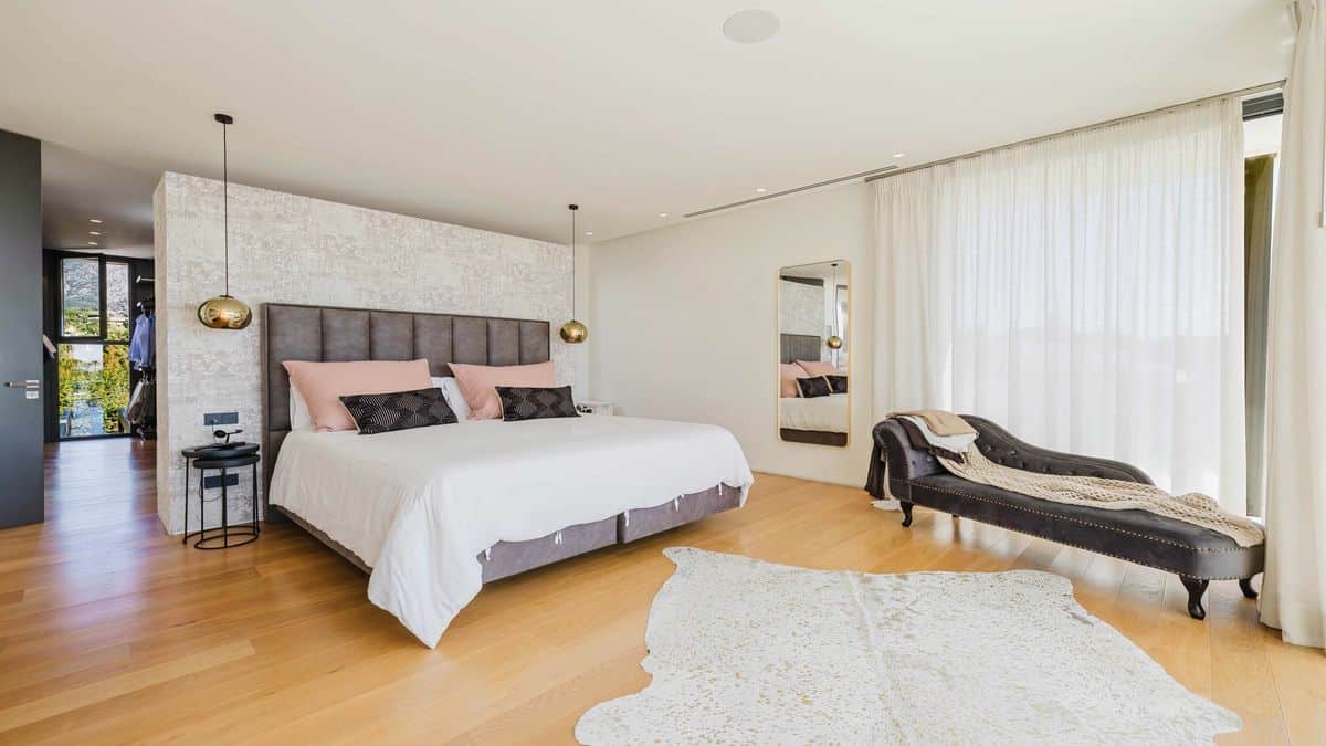 Cala Tarida Contemporary Villa