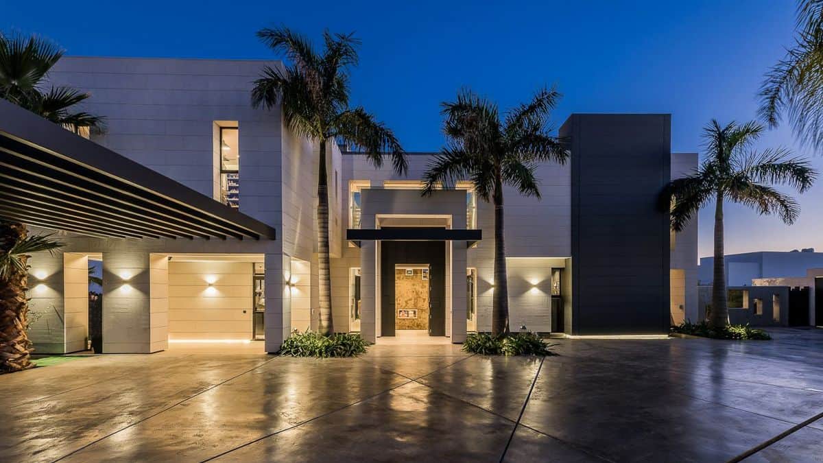 Cala Tarida Contemporary Villa