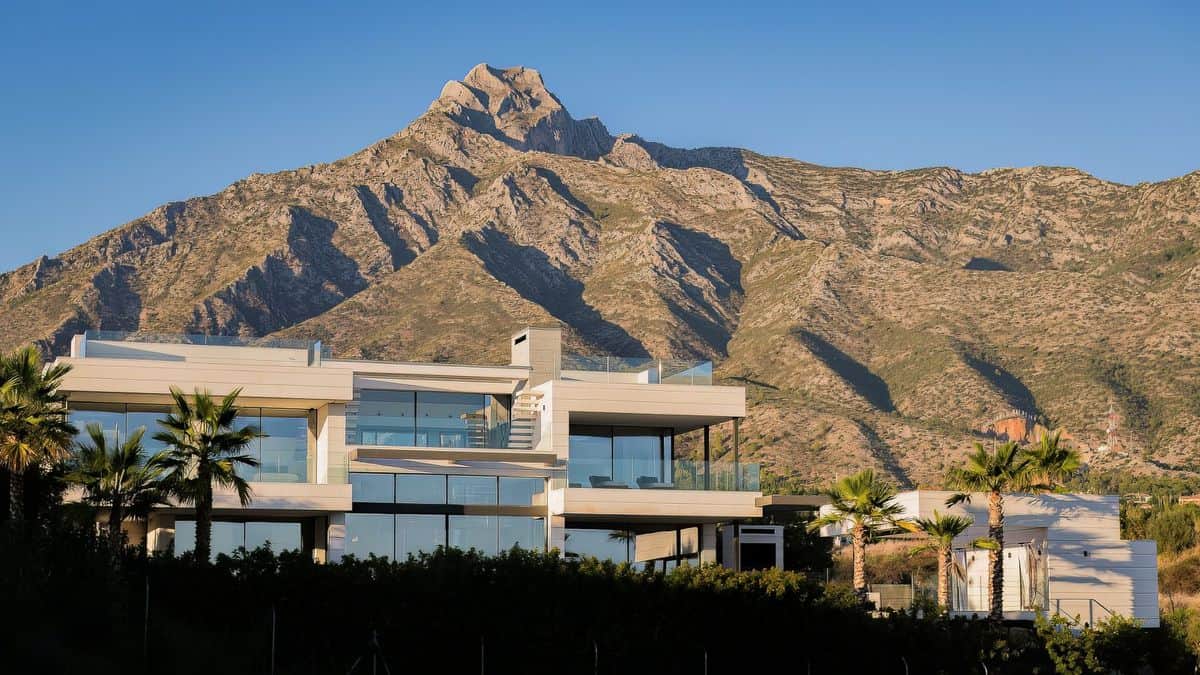 Cala Tarida Contemporary Villa