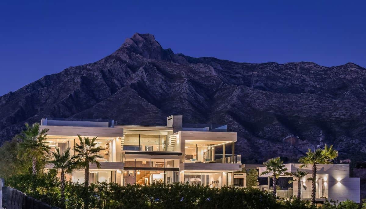 Cala Tarida Contemporary Villa