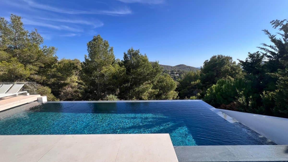 Can Furnet Contemporary Villa