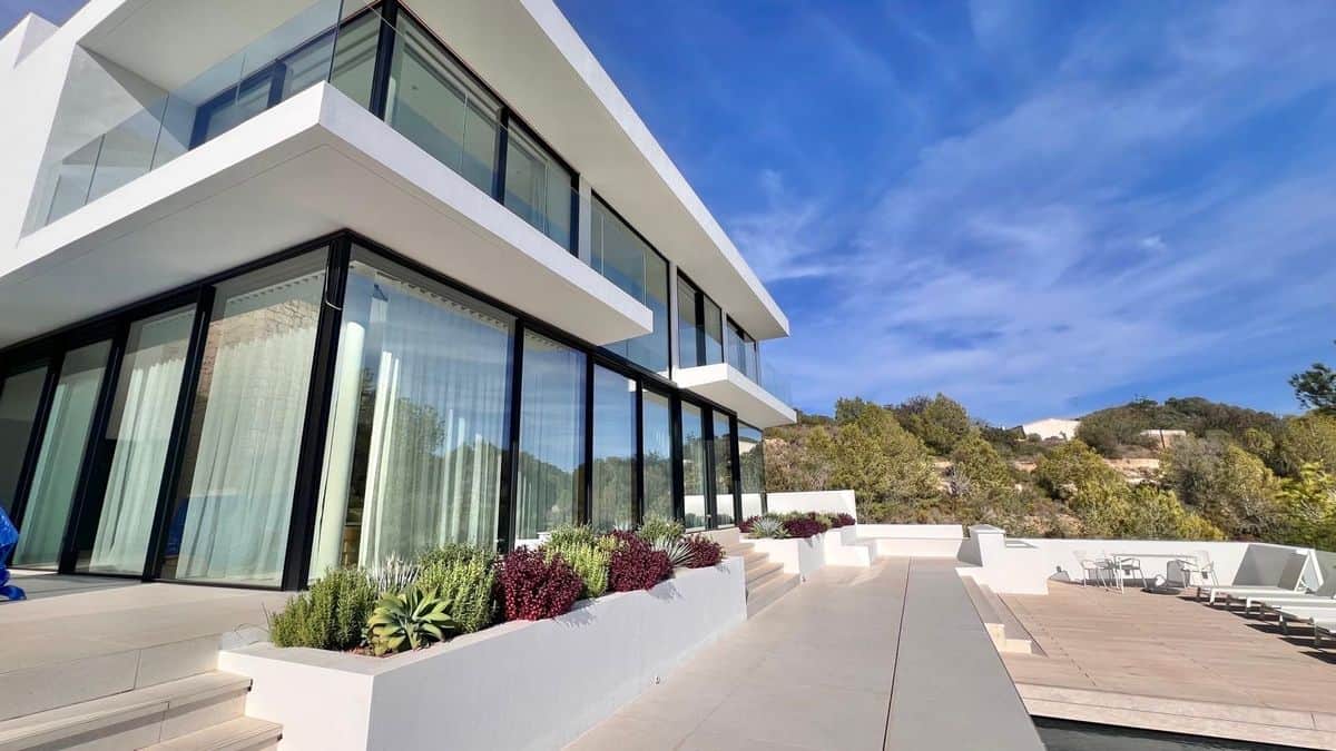 Can Furnet Contemporary Villa