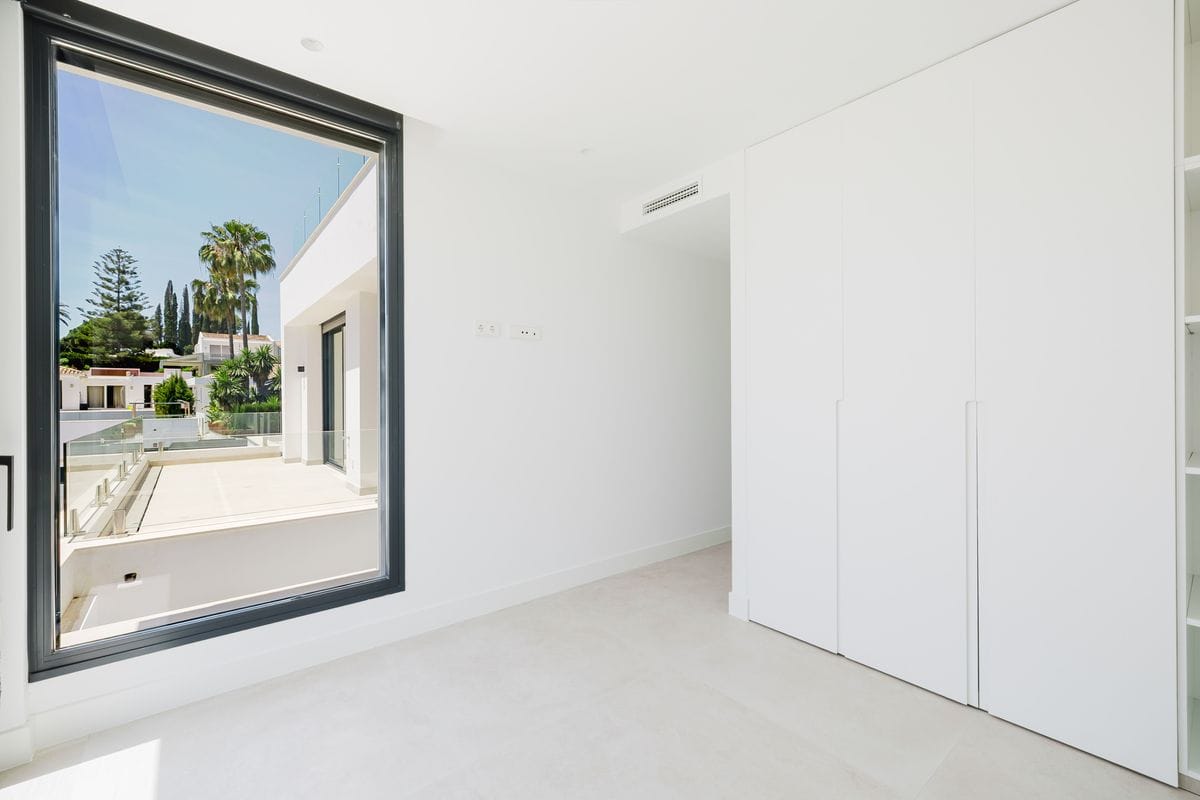 Señorío de Cortes Contemporary Villa