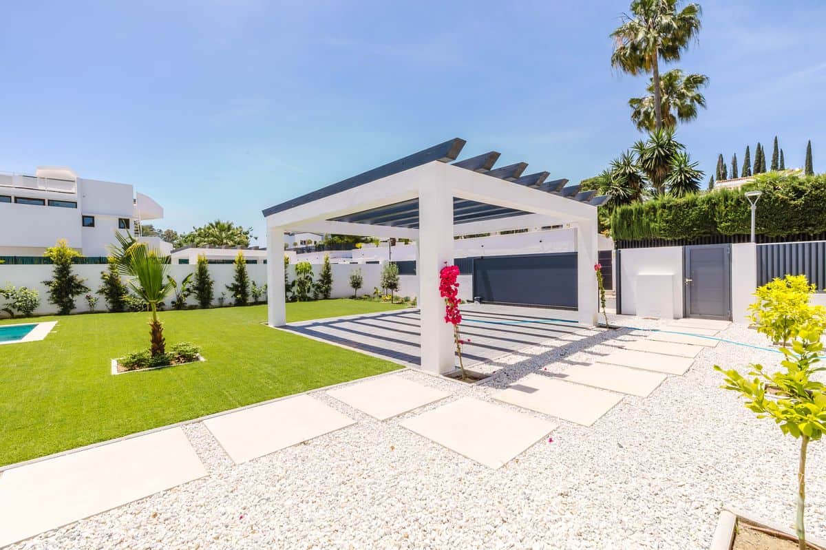 Señorío de Cortes Contemporary Villa