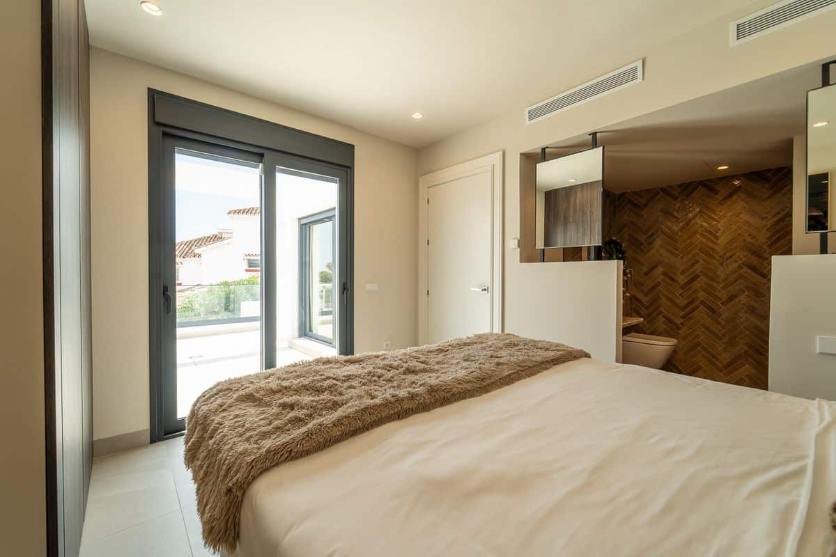 Contemporary Villa in Torremuelle