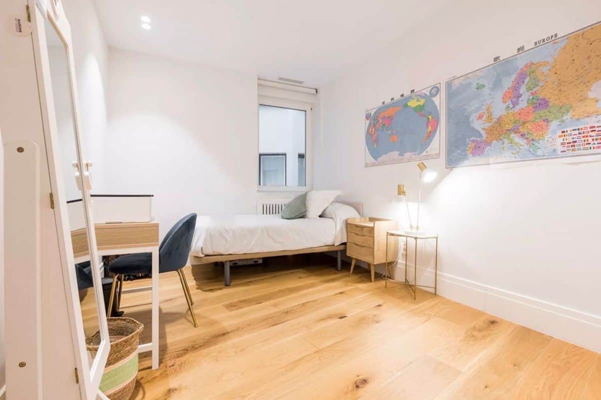 Refined Apartment in Salamanca