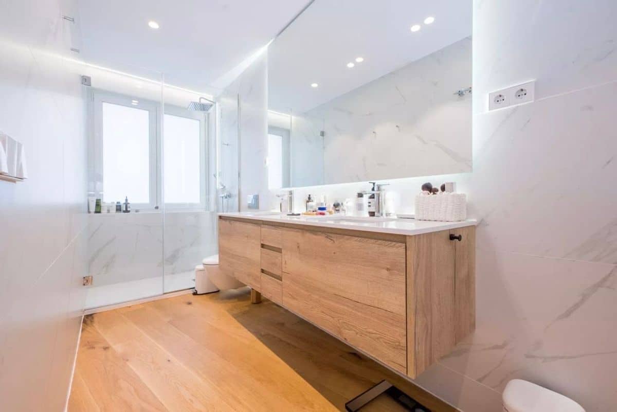 Refined Apartment in Salamanca