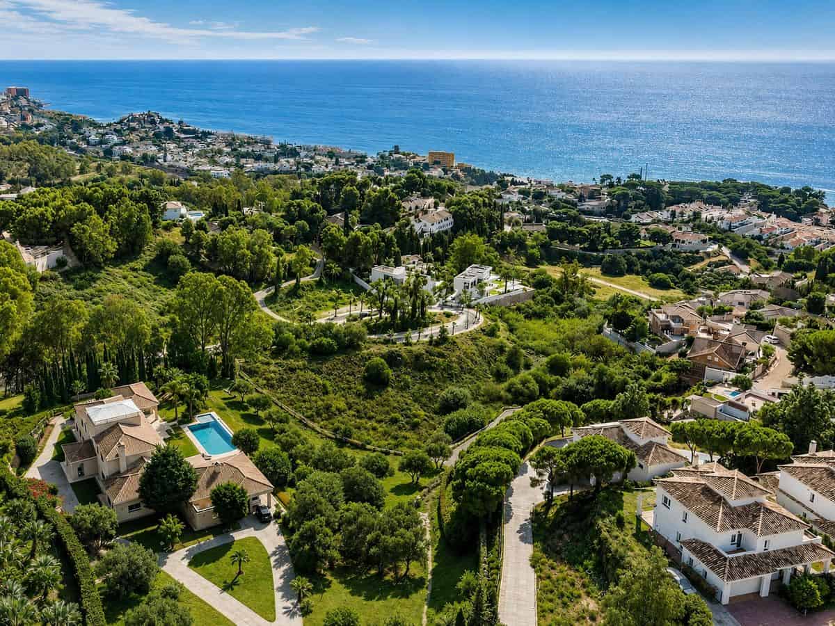 Finca con vistas al mar en Benalmádena