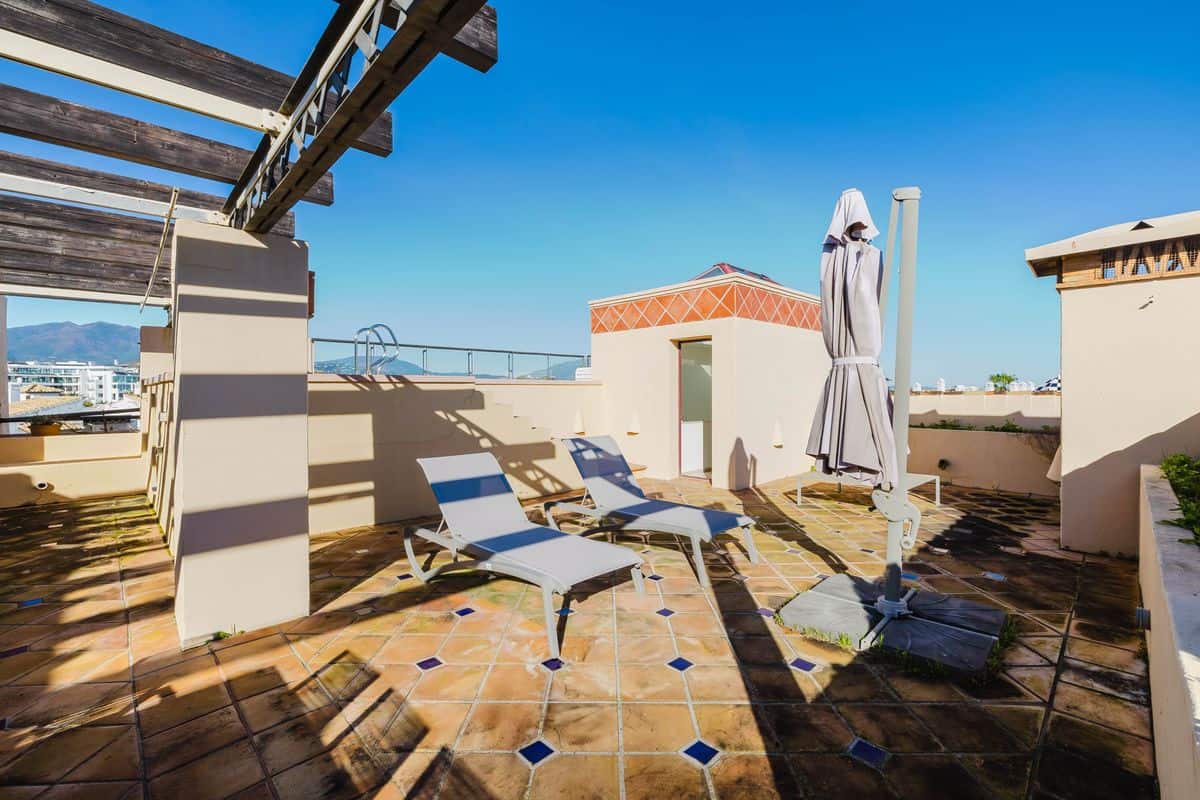 Beachfront Penthouse in Costalita
