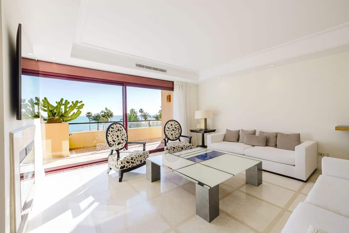 Beachfront Penthouse in Costalita