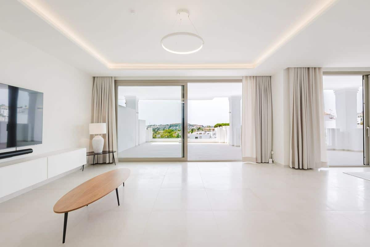 Sea-View Apartment in Los Naranjos