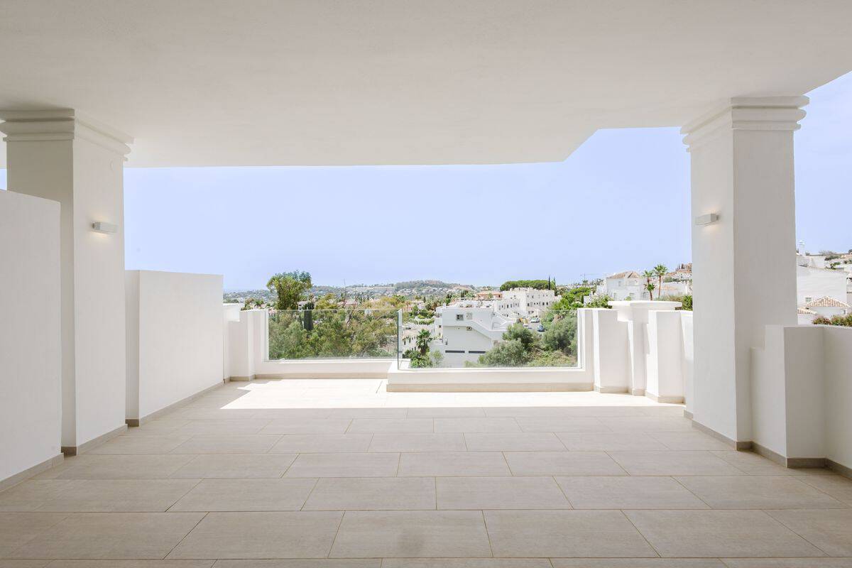 Sea-View Apartment in Los Naranjos