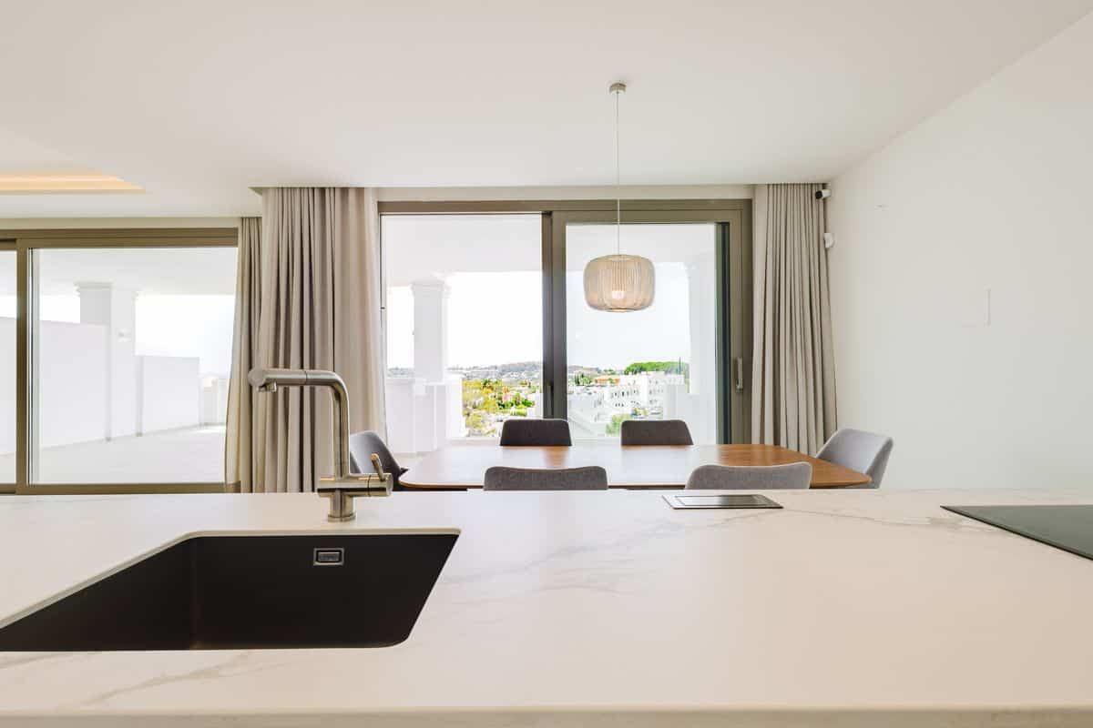 Sea-View Apartment in Los Naranjos