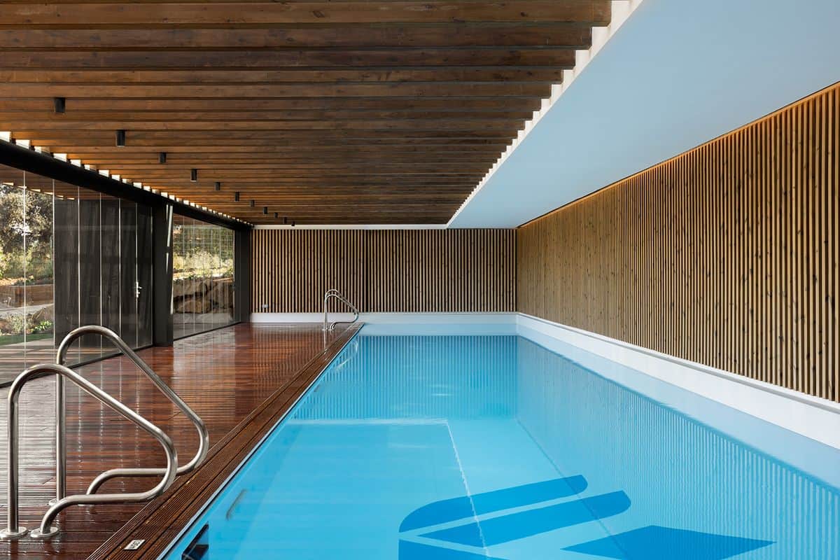 Corner Apartment with Private Garden in Sotogrande