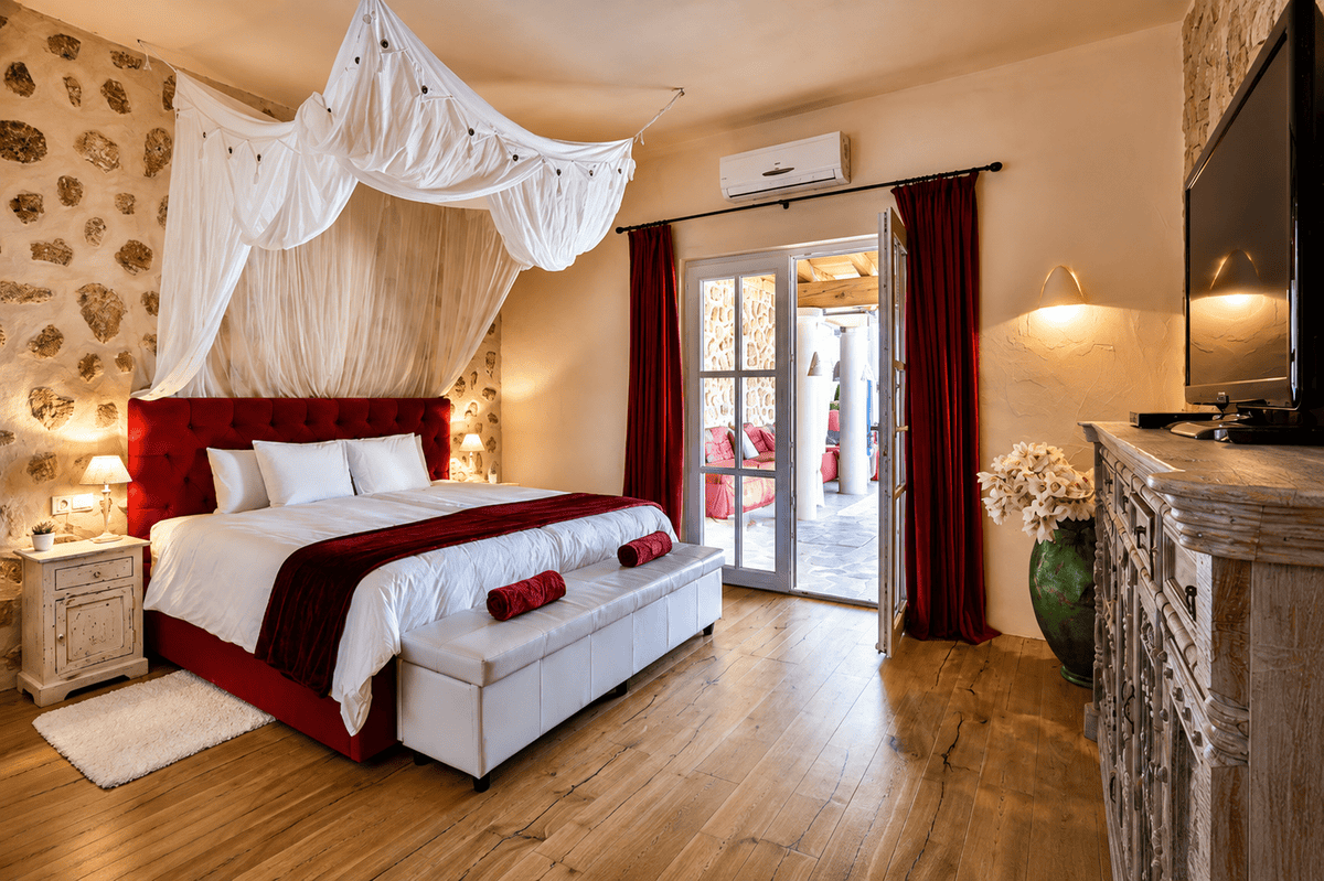 Private Villa in Roca Llisa