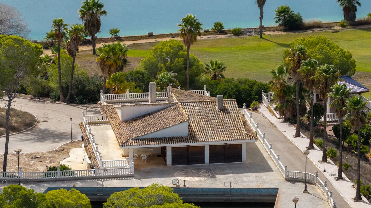 Sierra Escalona Private Estate