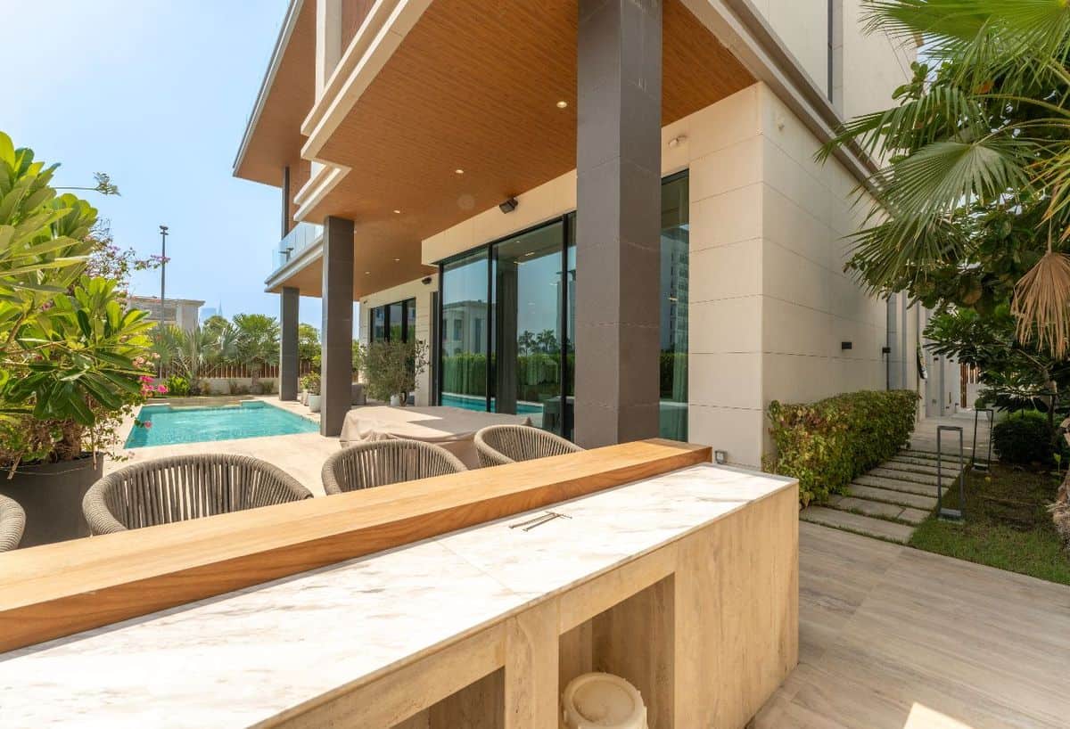 La Mer South Island Corner Villa