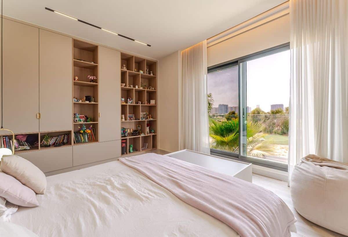 Extended Golf Course Villa in Esmeralda