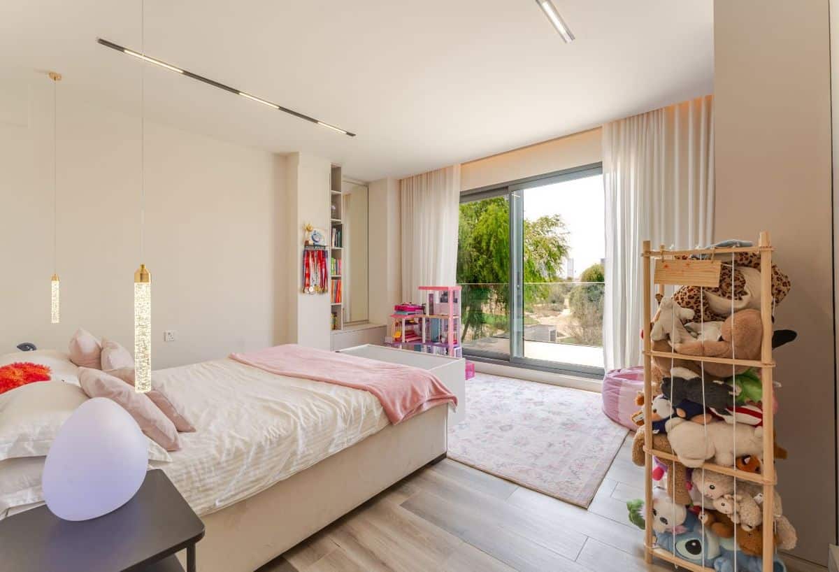 Extended Golf Course Villa in Esmeralda