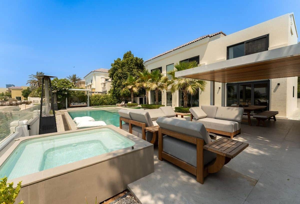 Extended Golf Course Villa in Esmeralda