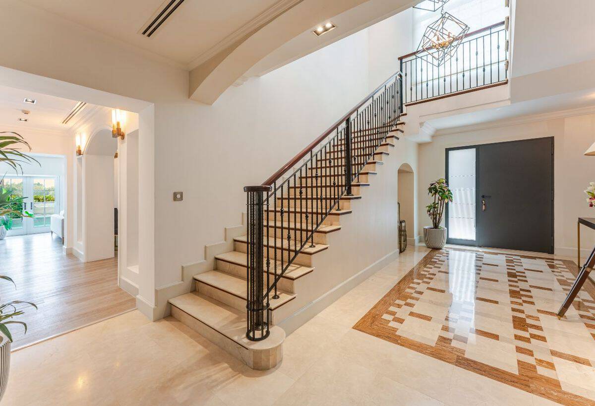 Villa Turnberry Ristrutturata a Flame Tree Ridge