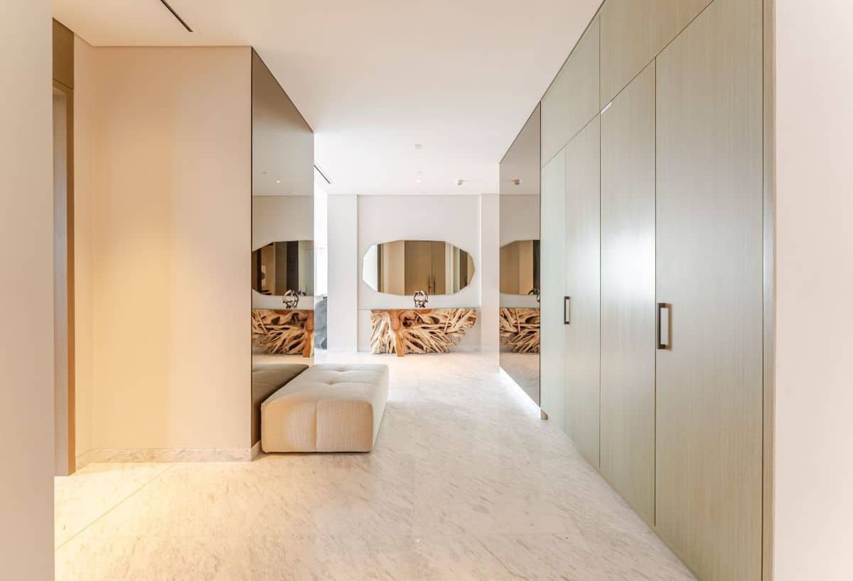 High-Floor Penthouse in IL Primo