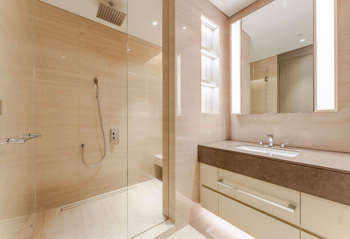 High-Floor Penthouse in IL Primo